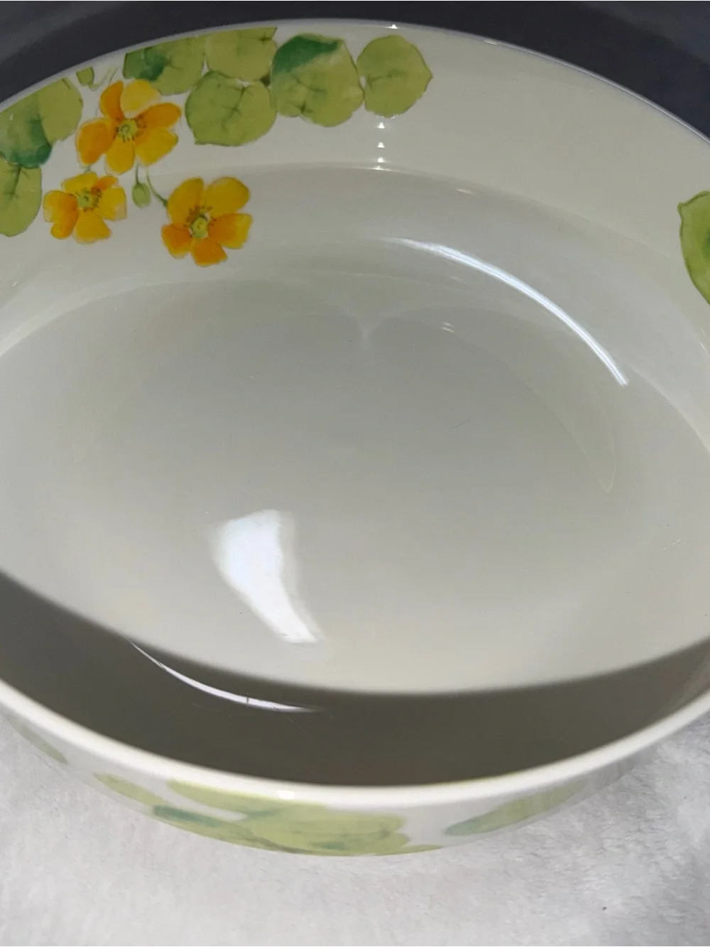 Vintage Mikasa Water Lilies Yellow Bone China Round Vegetable Bowl 9
